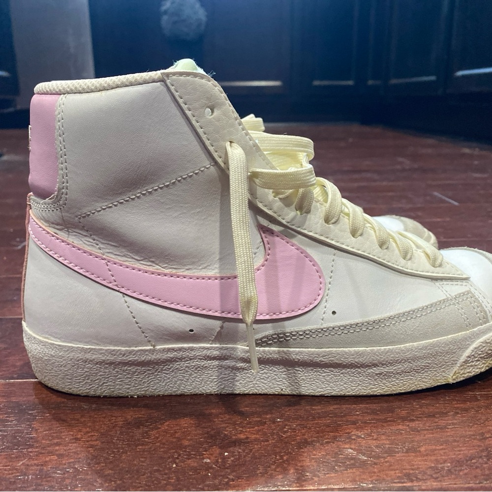 Nike Women's Sneakers - Pink
